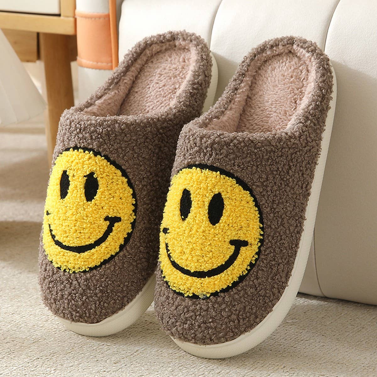Cute Cartoon Smiling Face Fabric Slippers