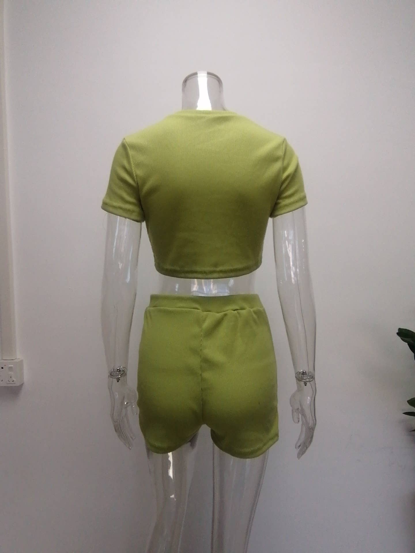 Sporty single-breasted cardigan and shorts set