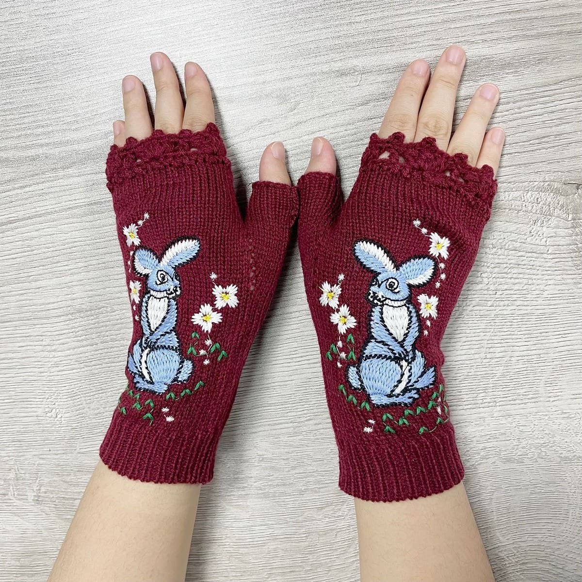 2024 NEW EMBROIDERED RABBIT HALF FINGER GLOVES_CWMM1669