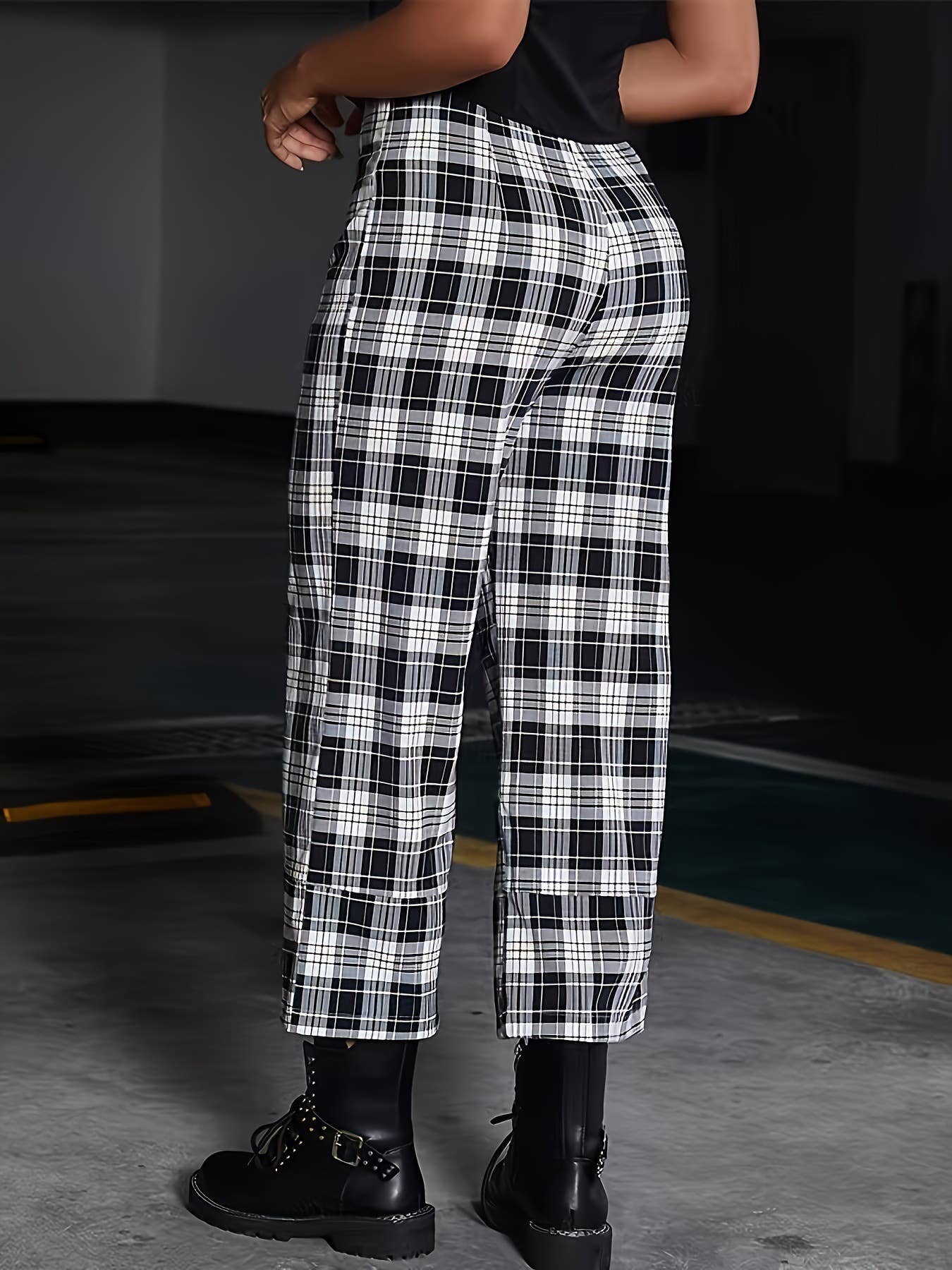 PLAID LOOSE CASUAL STRAIGHT LEG SEVEN POINT PANTS