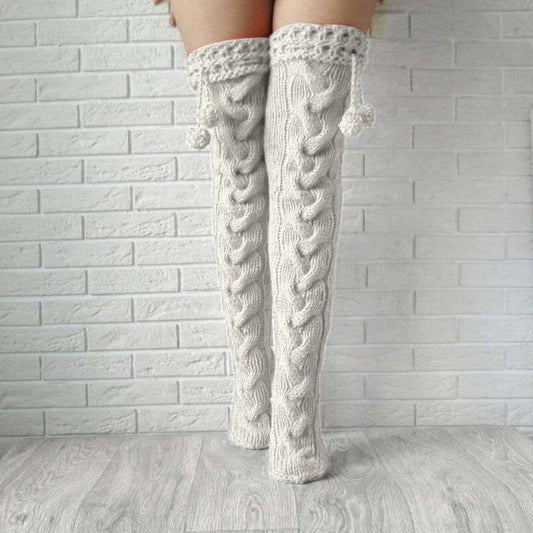 OVER-THE-KNEE LONG SOCKS WITH POMPOMS_CWMS0845