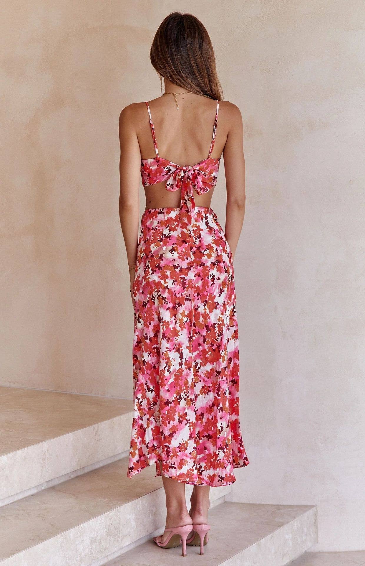 Hollowed-out back straps and slit halter dress