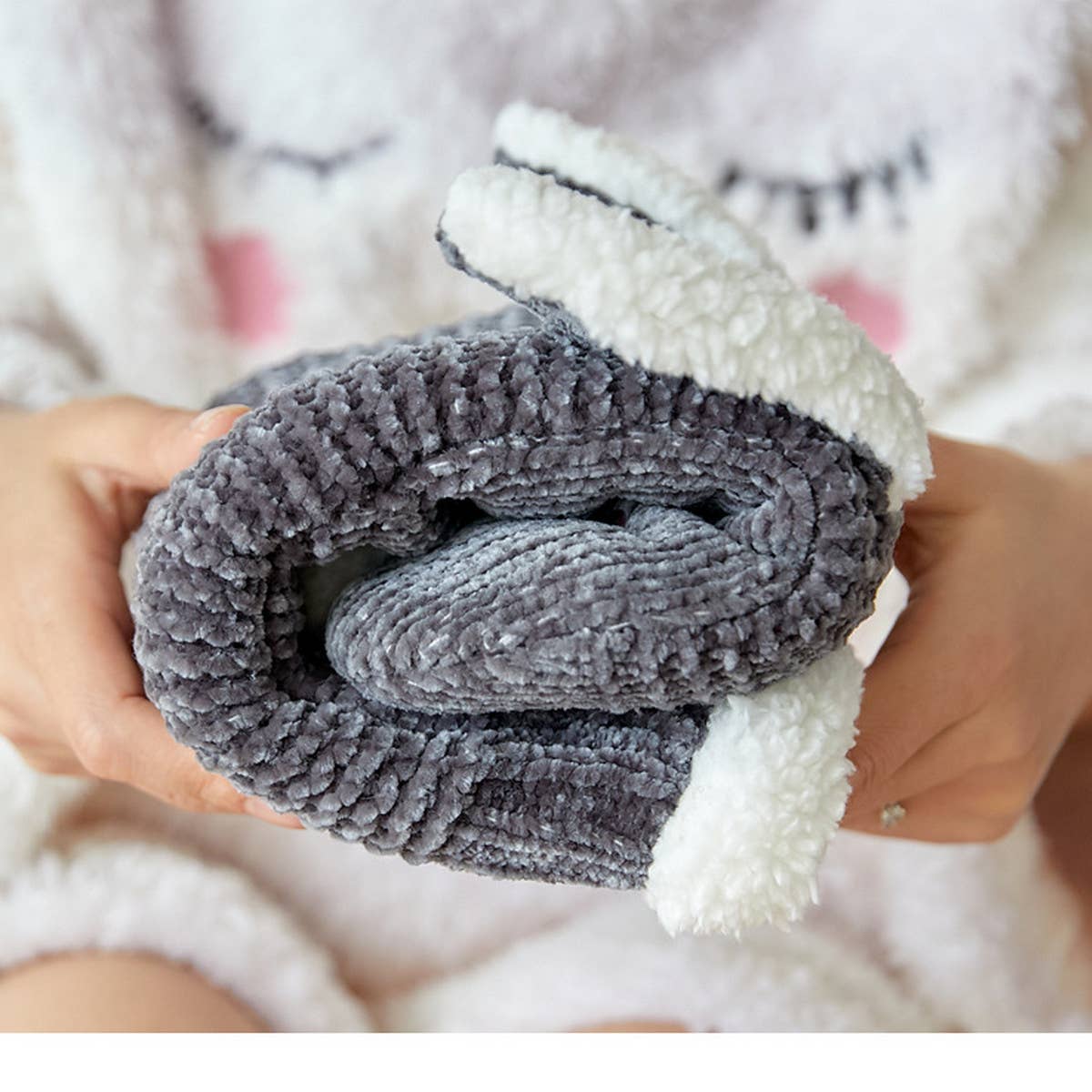 HOME RABBIT EARS WARM PLUSH INDOOR SLIPPERS