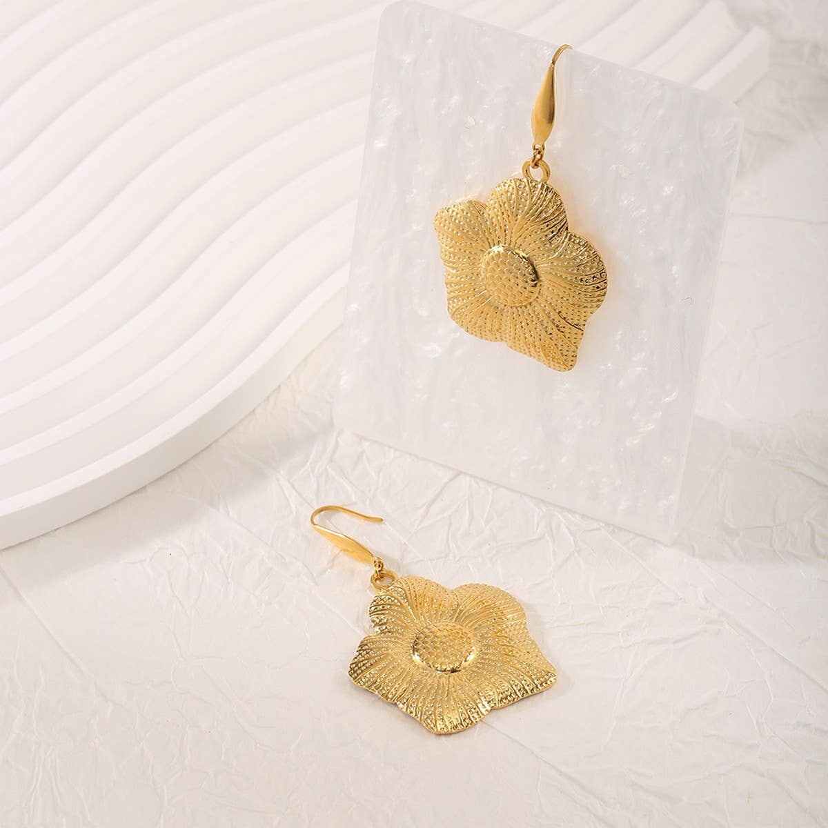 18K Stainless Steel Petal Sunflower Stud Earrings_CWMM8908