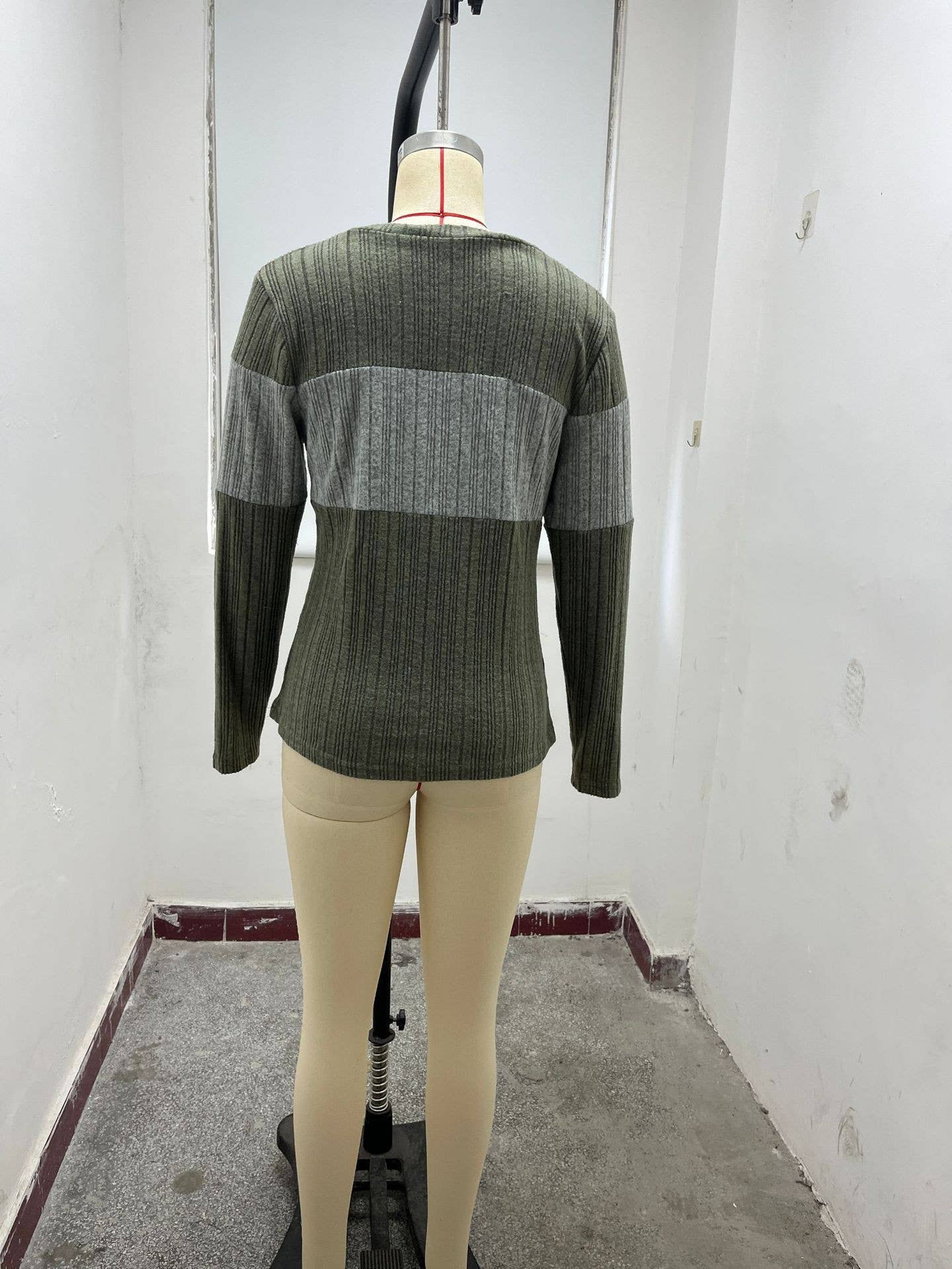 SPLICED CREW NECK LONG SLEEVE TOP T-SHIRT