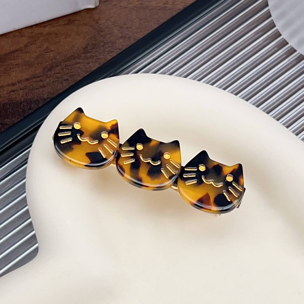 Side clip with sweet and elegant bangs hair clip