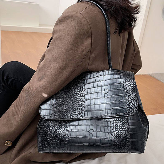 High-end large-capacity hand-held tote bag