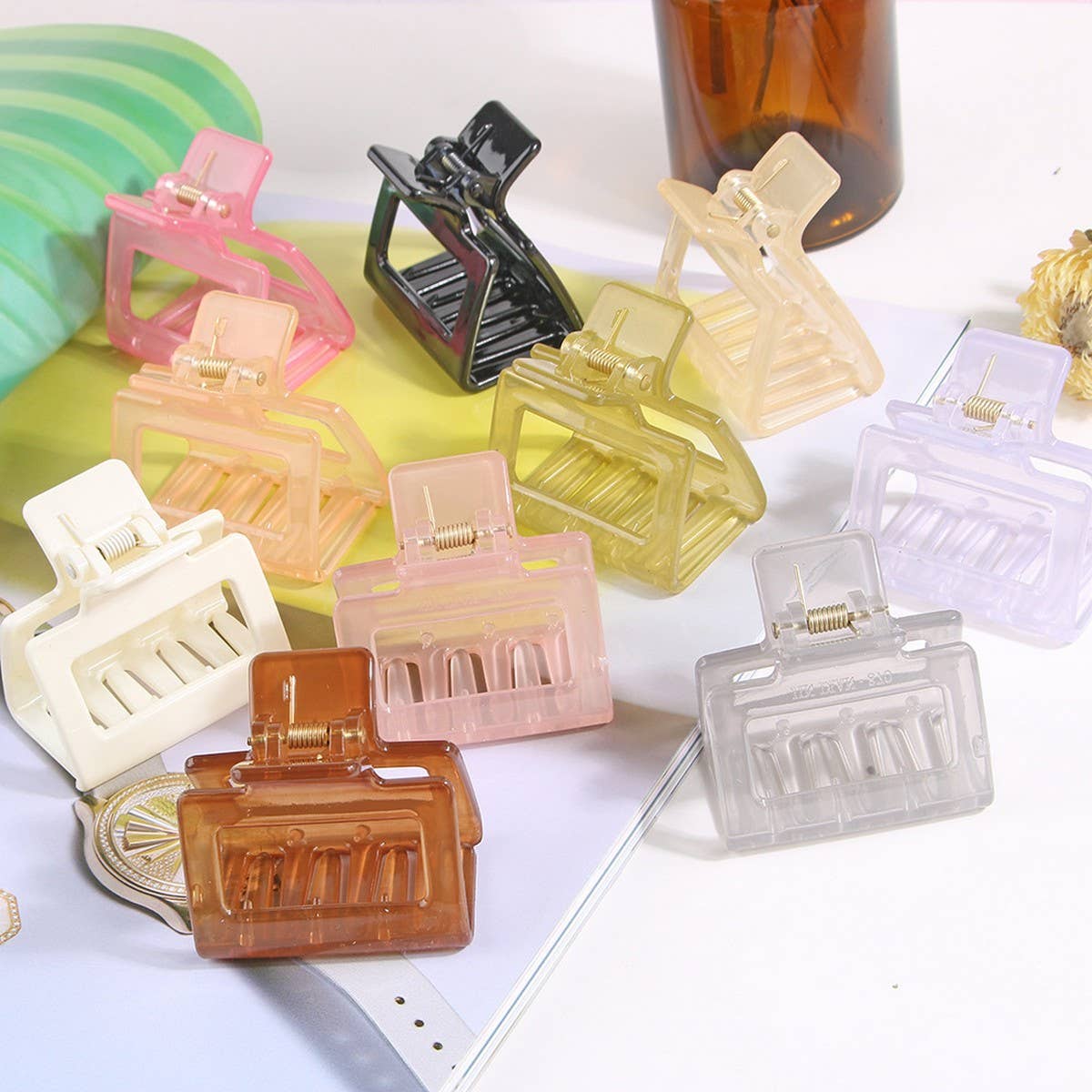 CWAHA07443_JELLY RECTANGLE ACRYLIC SMALL HAIR CLAW CLIP