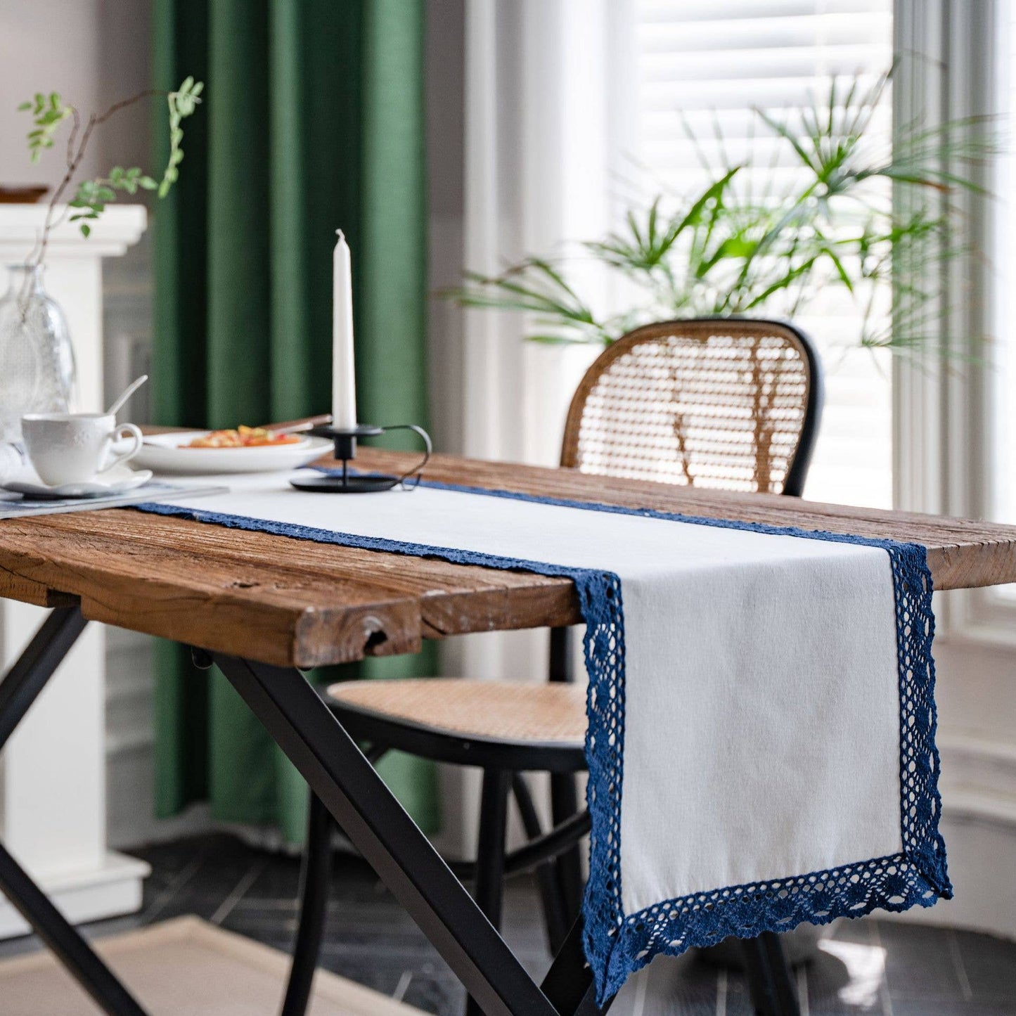 MULTI PATTERNED LACED DETAIL TABLE RUNNER