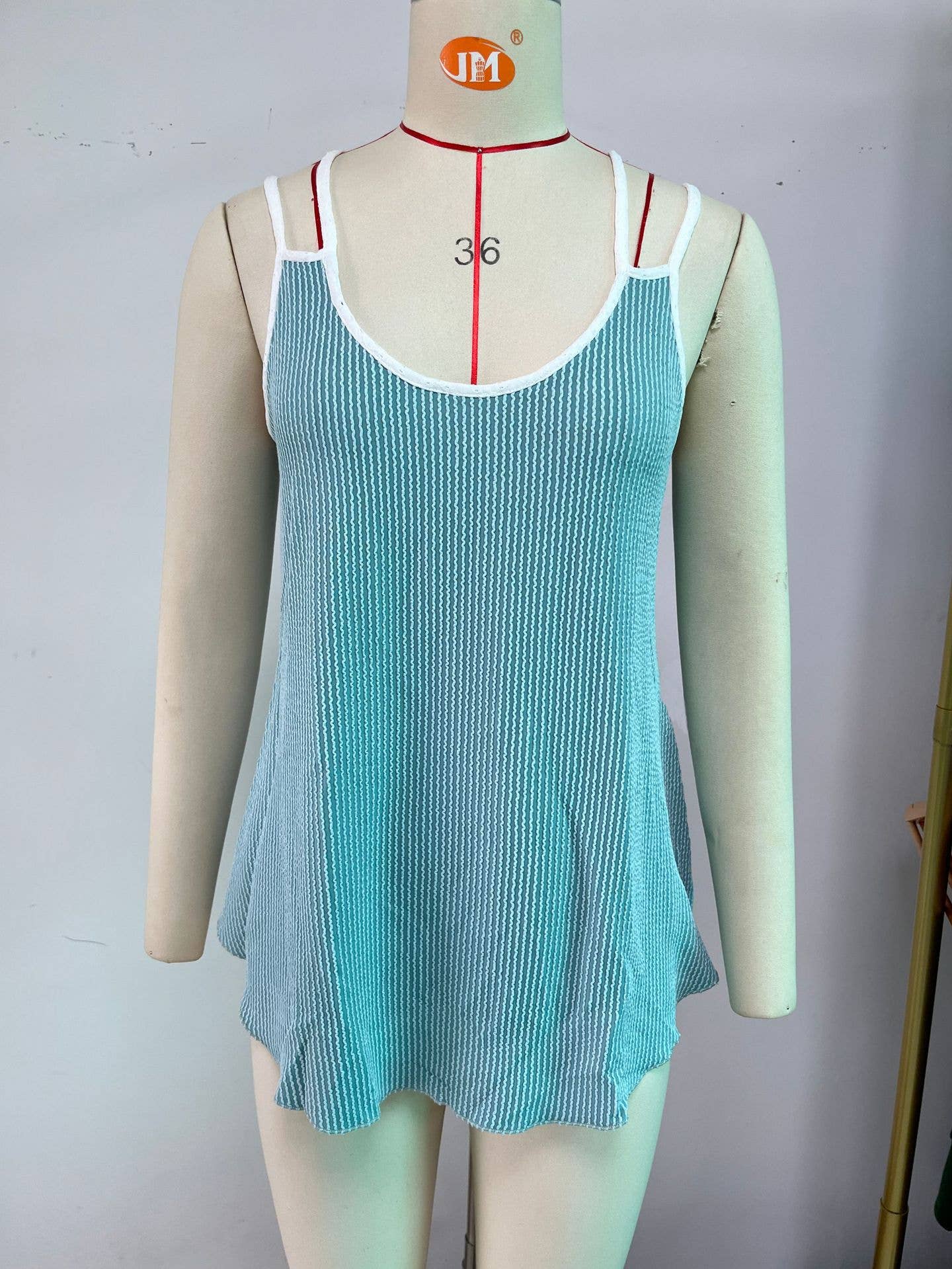 Round neck solid color loose casual tank top