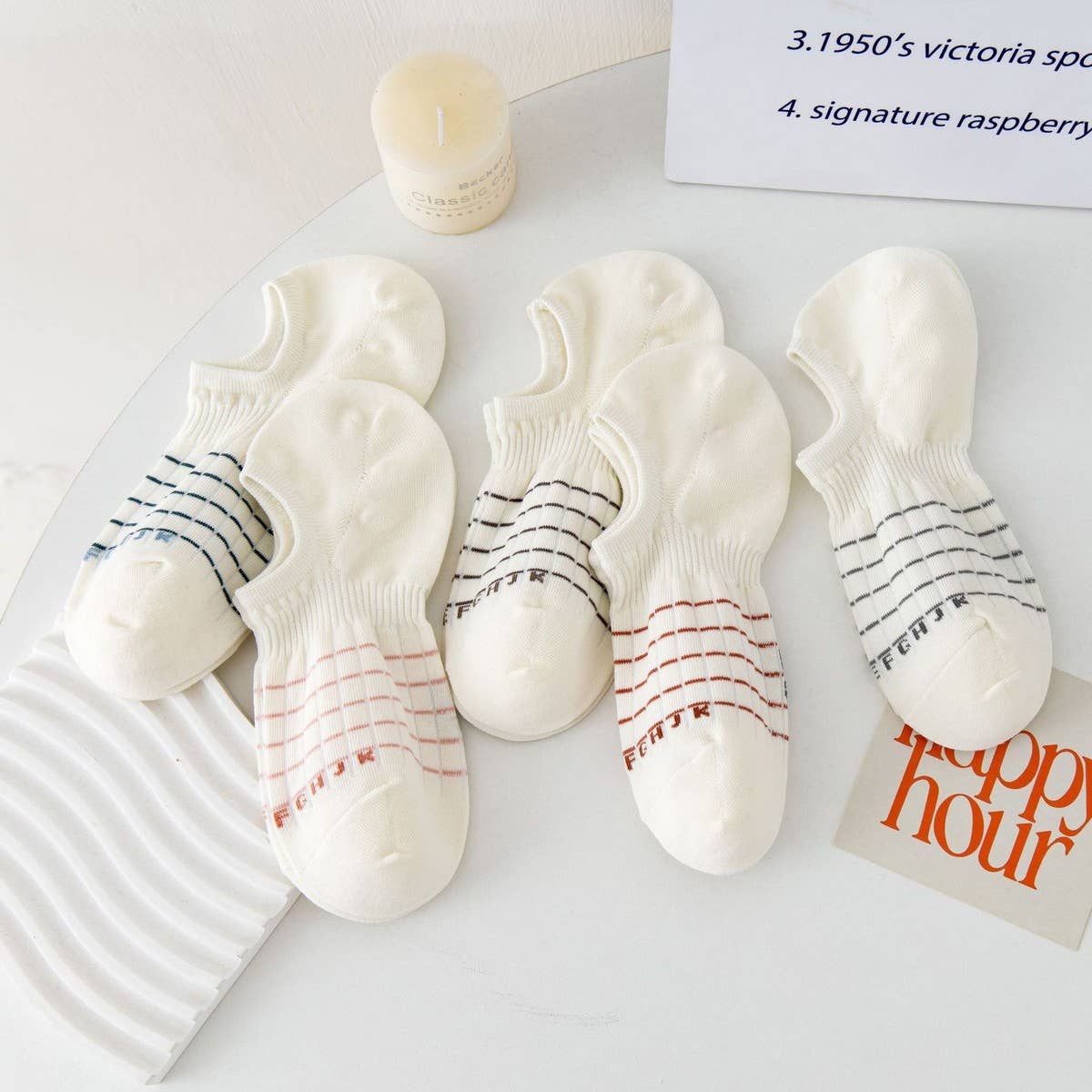 WHITE STRIPED WAIST WICKING HIDDEN SOCKS