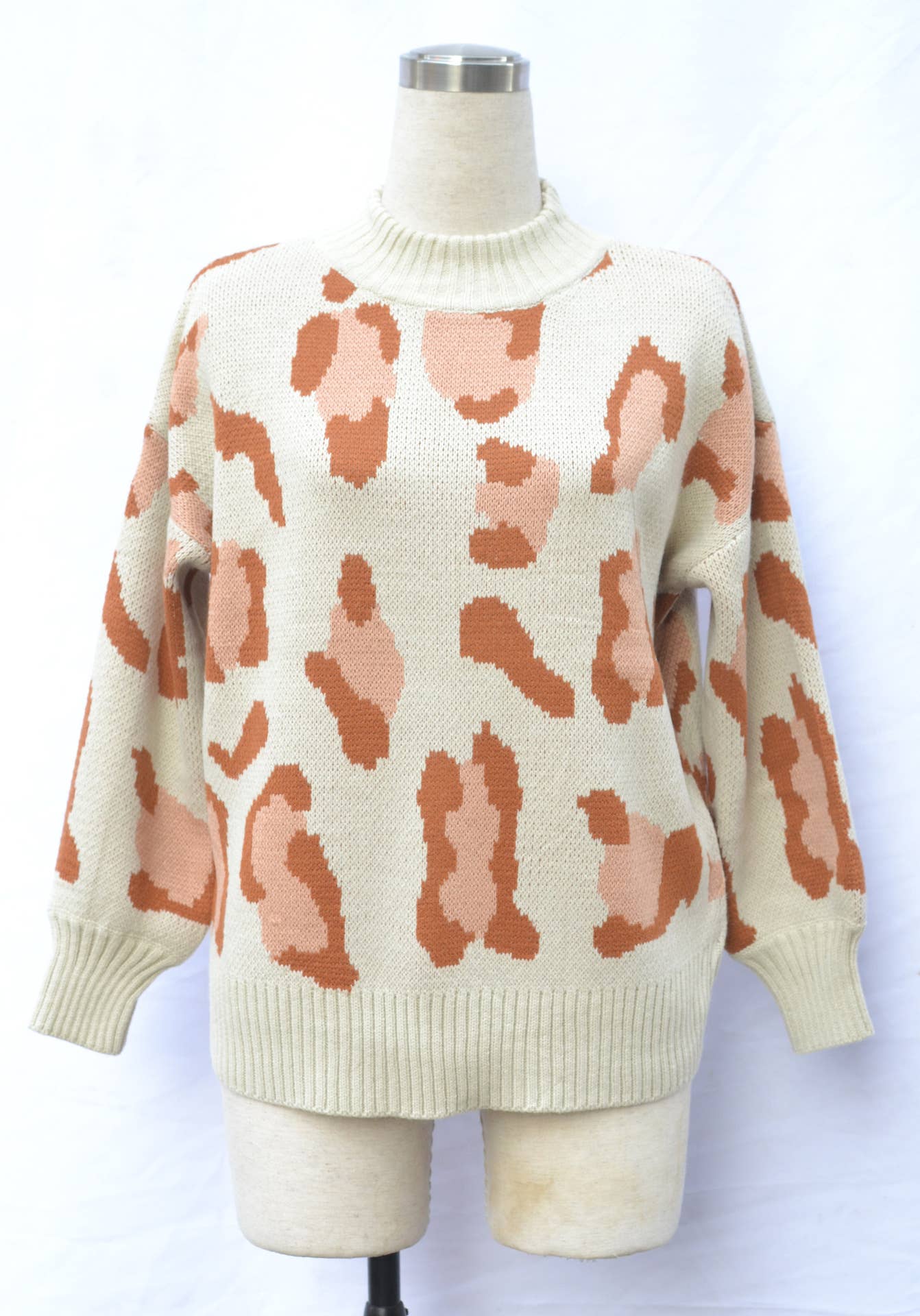 LEOPARD PRINT PULLOVER KNIT SWEATER