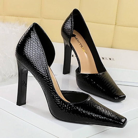 RETRO SQUARE-TOE SNAKE PRINT PATENT LEATHER PUMPS_CWSHH0100