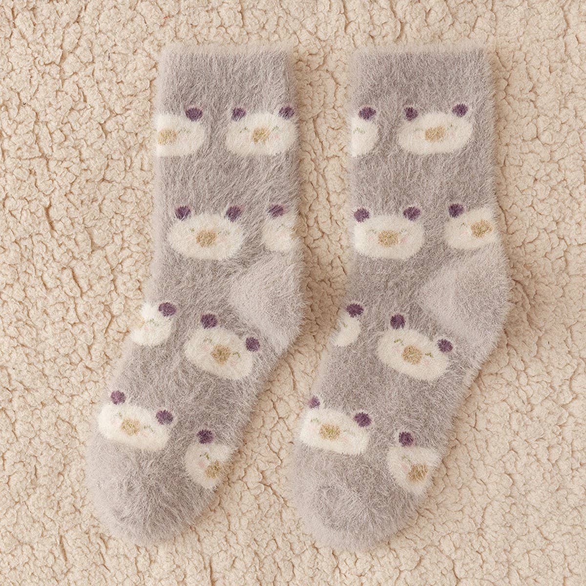CUTE WARM SEASON LINT-FREE FLOOR SOCKS