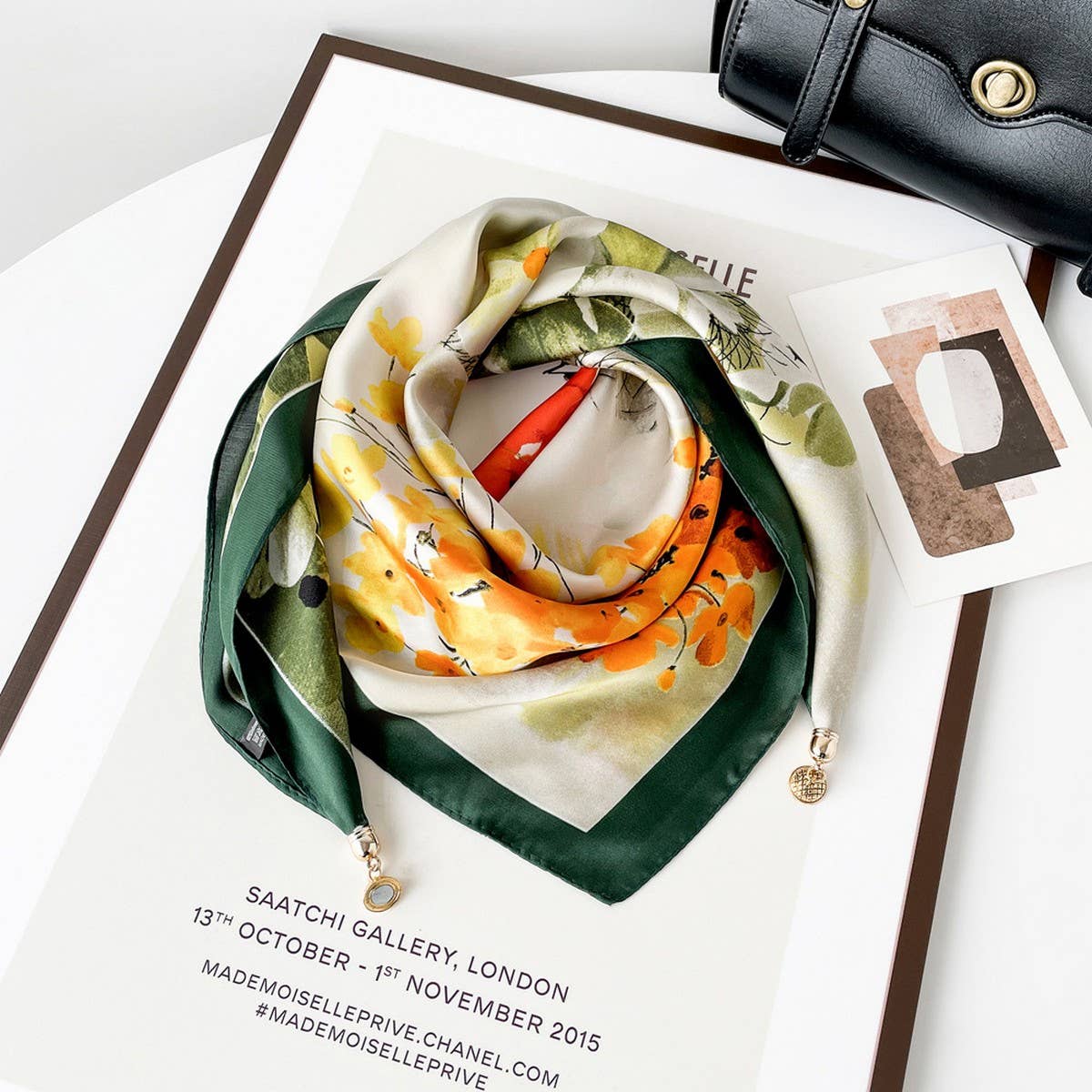 Magnetic Print Triangle Scarf for  Spring Style