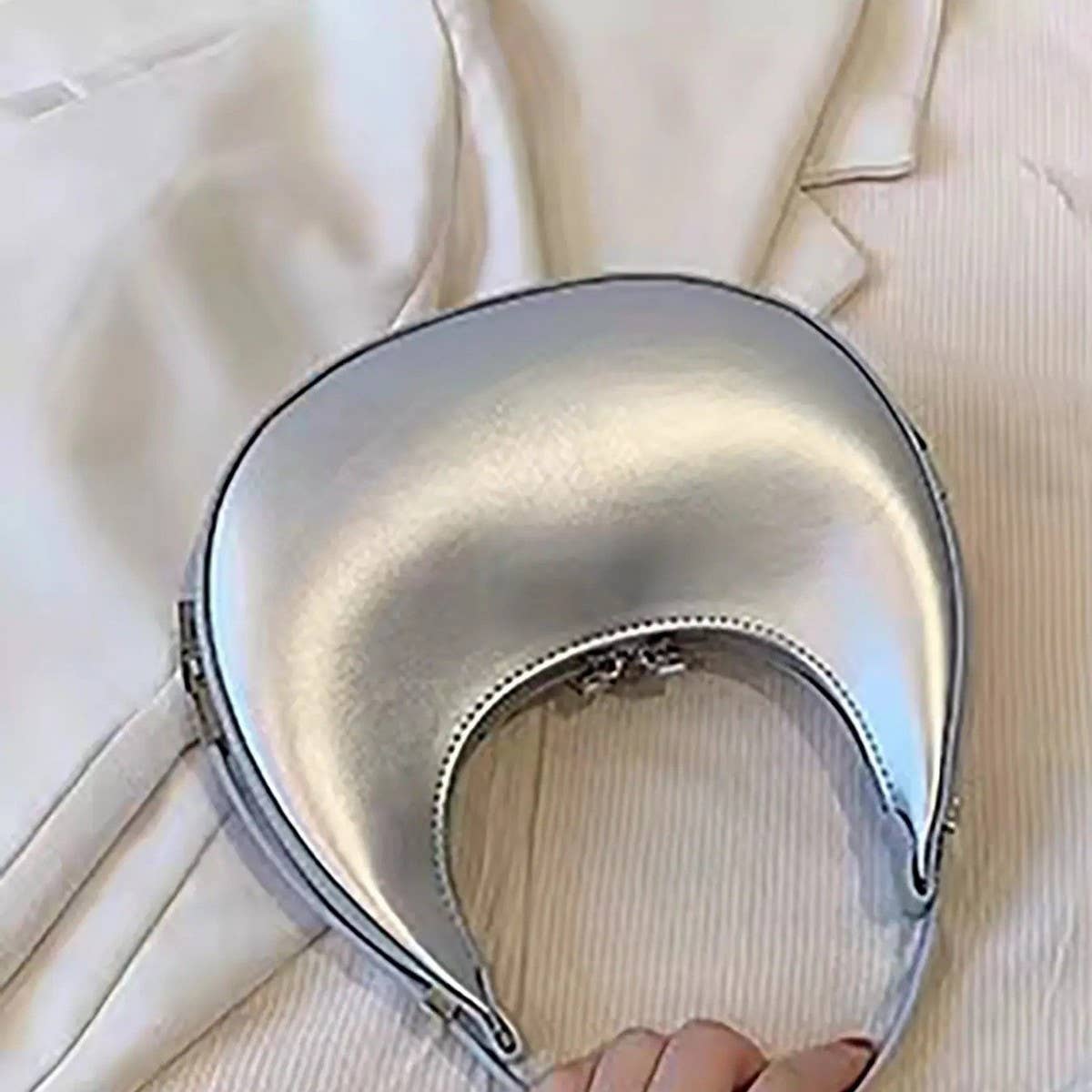 CWAB4834_NEW VERSATILE CRESCENT-SHAPED UNDERARM BAG