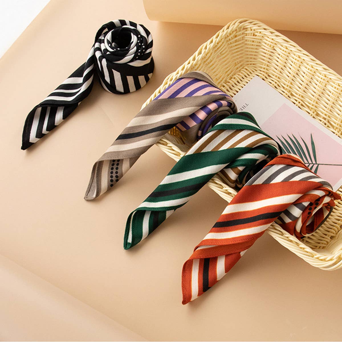 STRIPE PRINT VINTAGE SCARF_CWASC0933