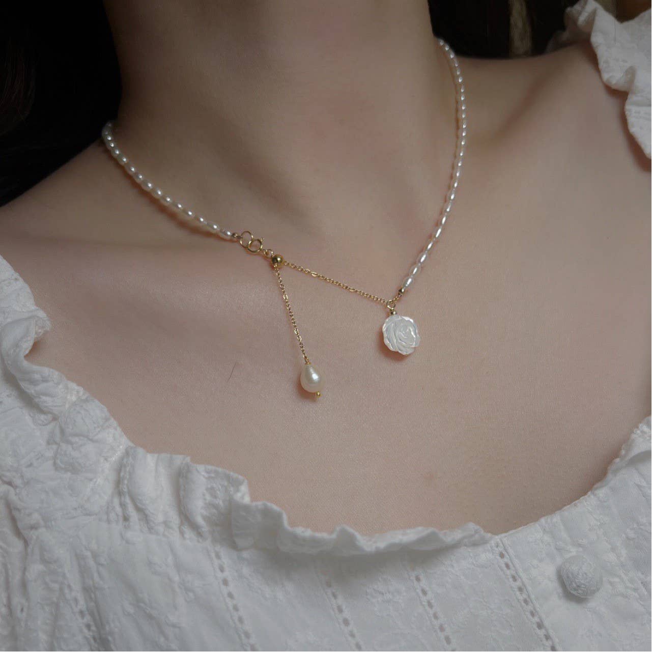 Fashionable Bahak freshwater pearl necklace