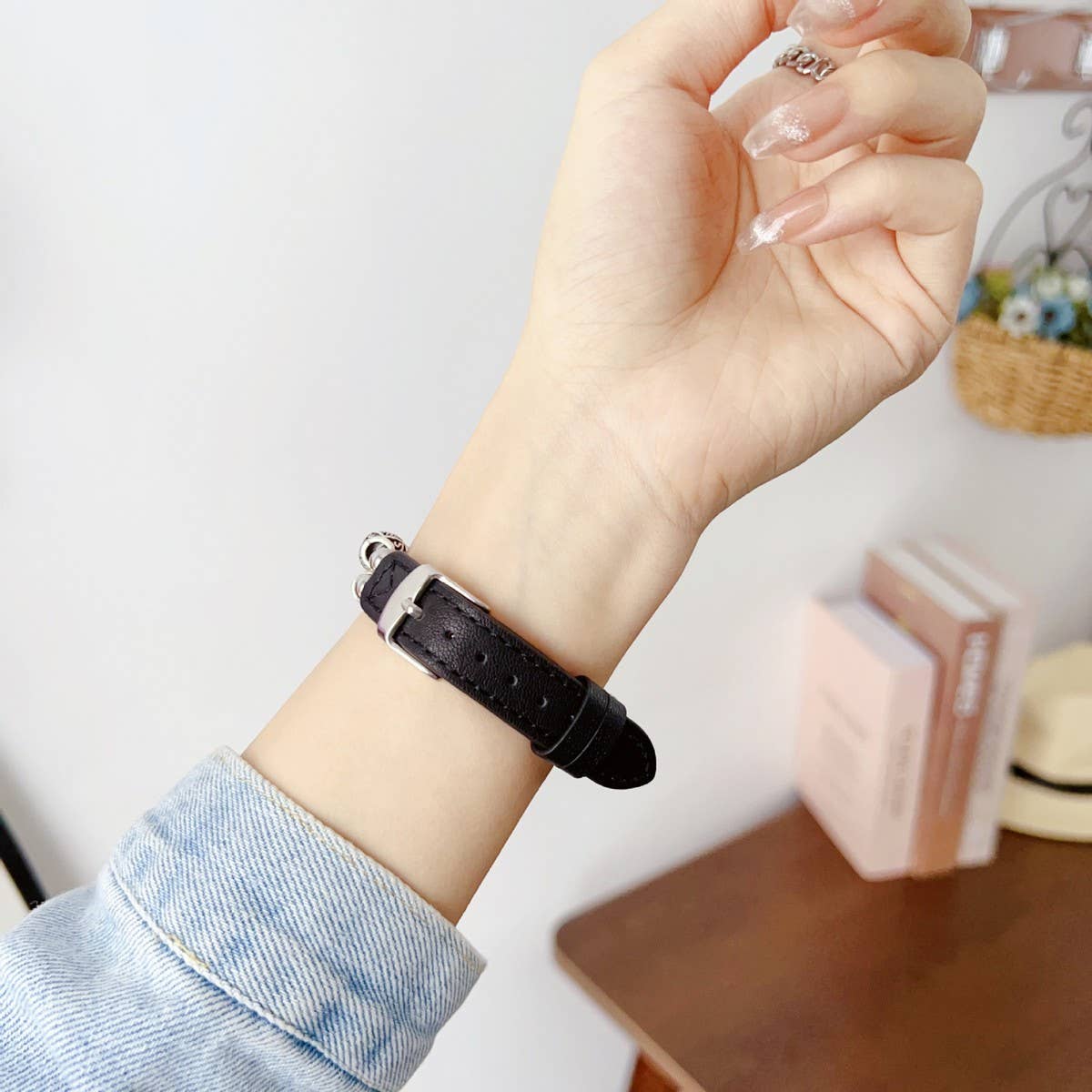 IWATCH8-1 SE TIBETAN SILVER GENUINE LEATHER STRAP