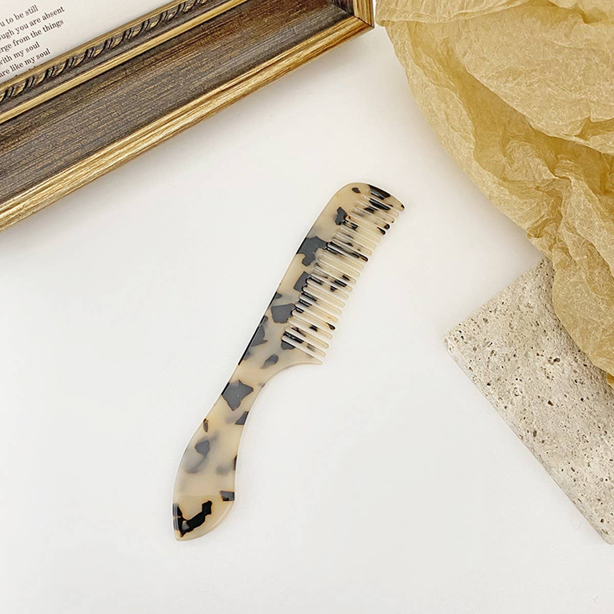 Acetate Handheld Comb Vintage Commuter Style_CWMM6445