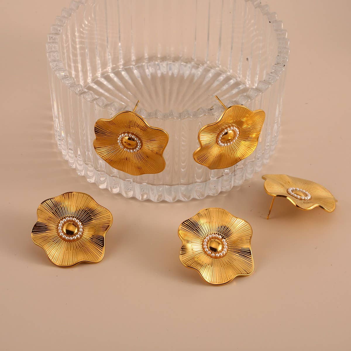 Minimalist Stainless Steel FlowerPearl StudEarrings