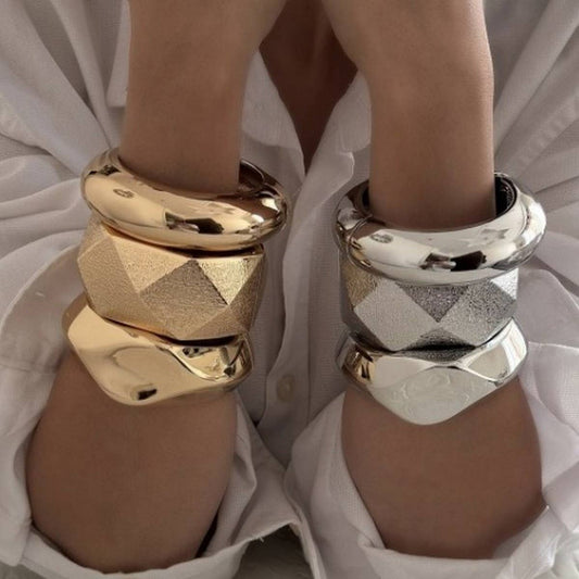 NEW RETRO LUXURY FASHION VERSATILE OPEN BRACELET