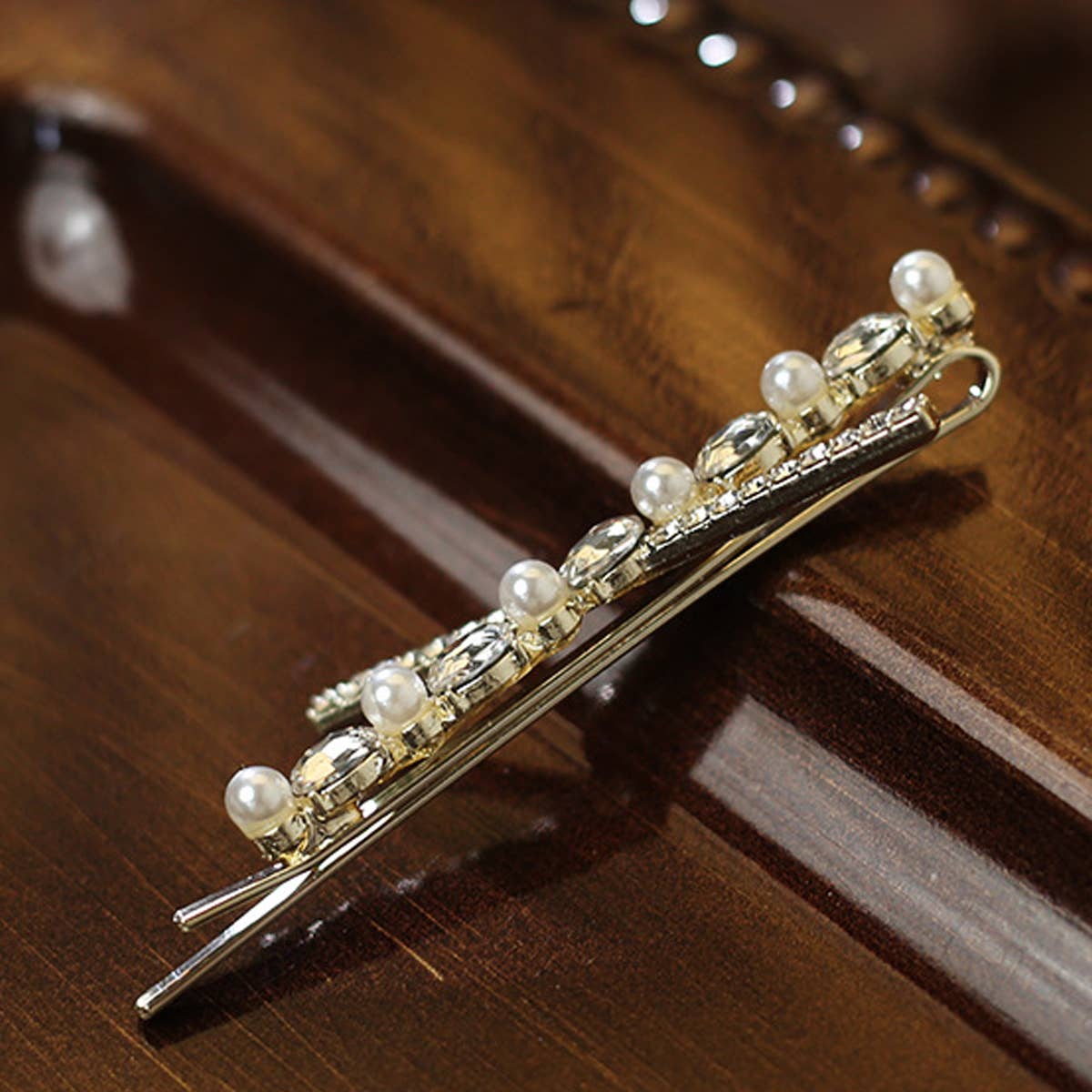 X-SHAPED DIAMOND CRYSTALHAIR CLIP_CWAHA1221