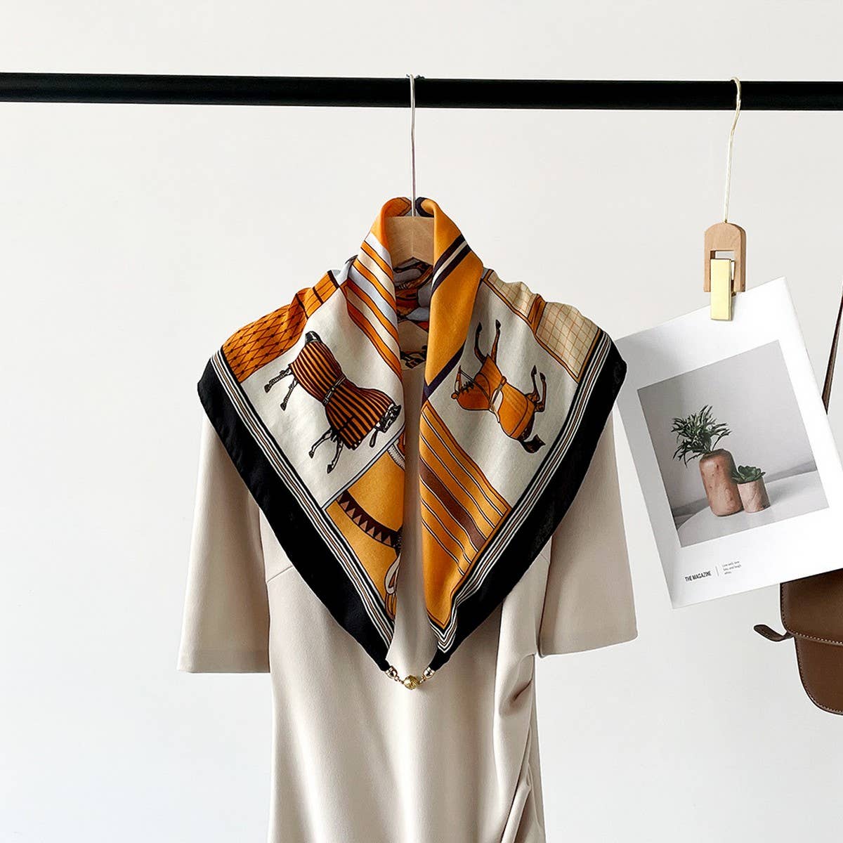 Magnetic Closure Scarf, Floral Triangle Neck Wrap