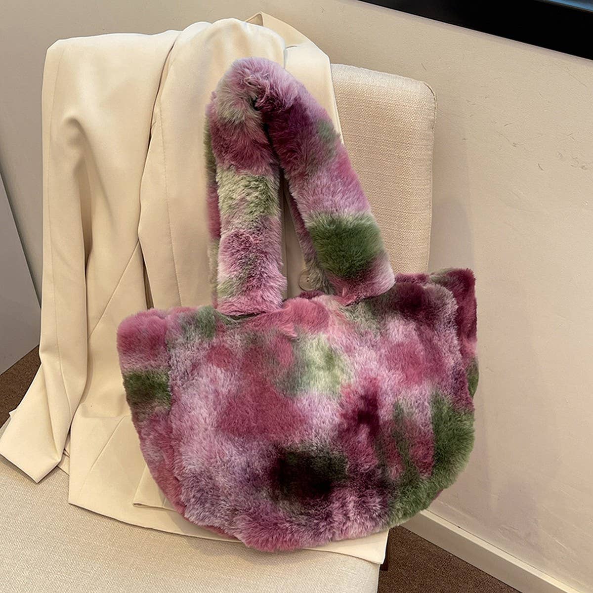 WINTER SINGLE SHOULDER HANDBAG FASHIONABLE PLUSHBAG_CWAB4013