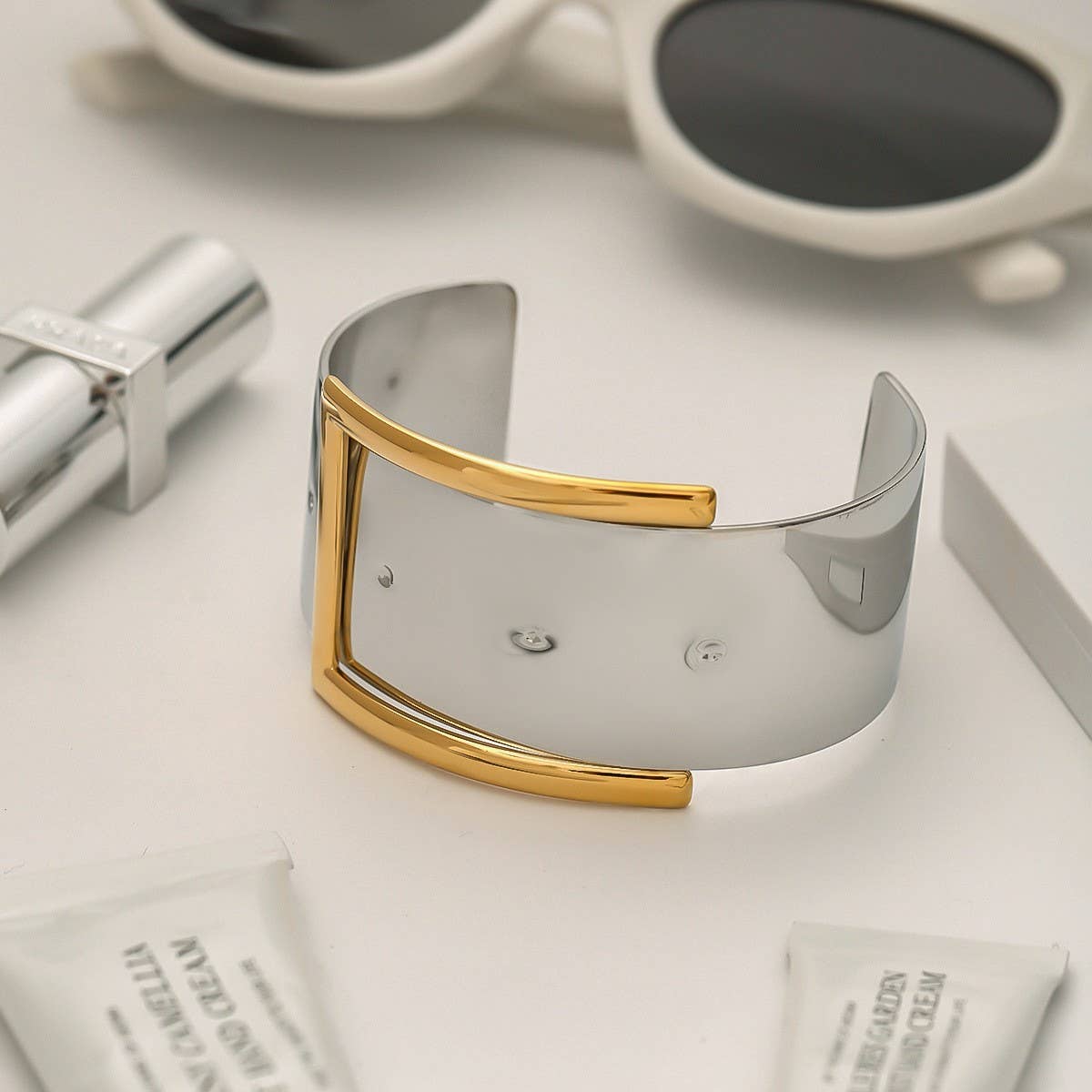 18K GOLD SILVER TWO TONE BELT BUCKLE OPEN BANGLE_CWAJE4725