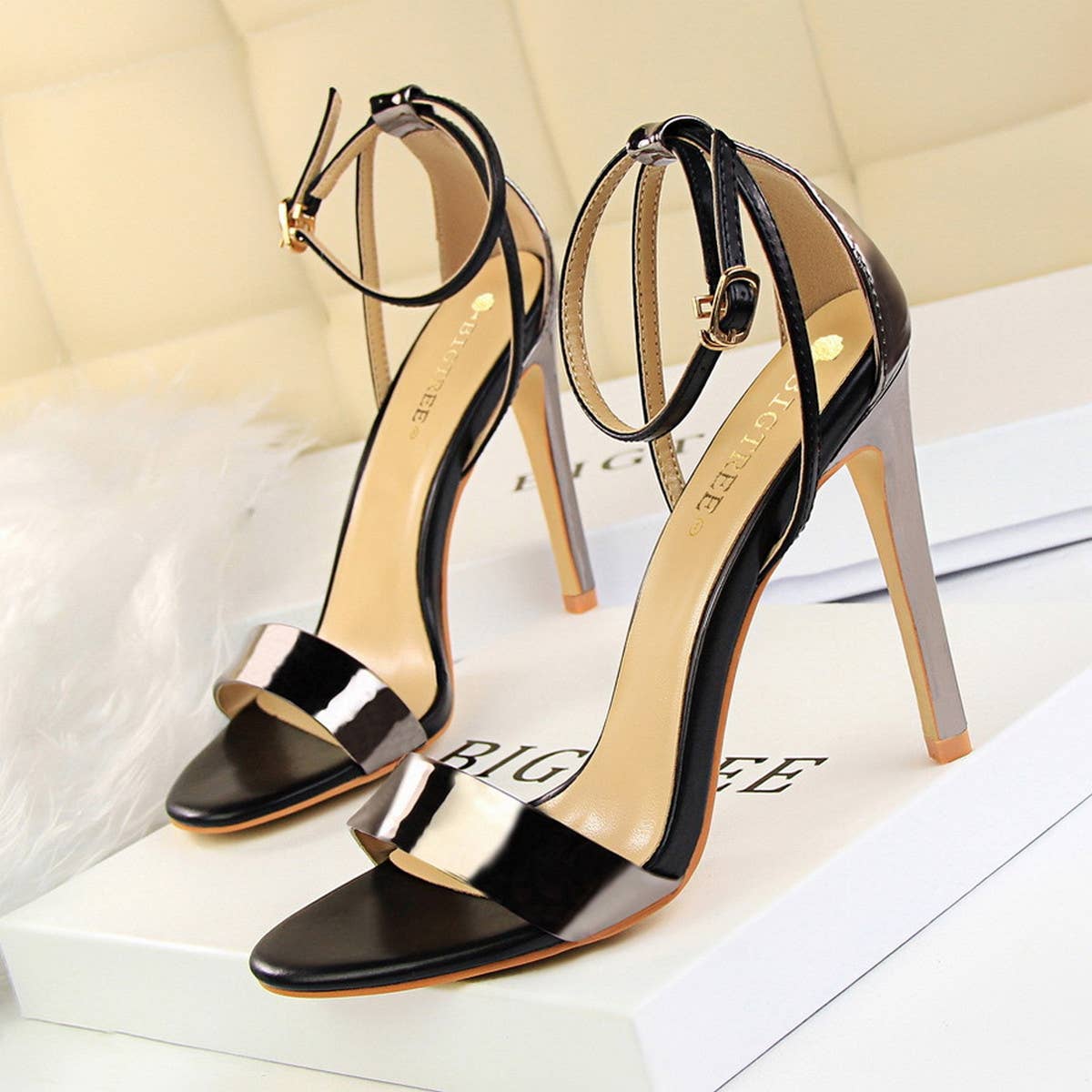 COLOR MATCHING OPEN TOE HOLLOW STILETTO HEELS