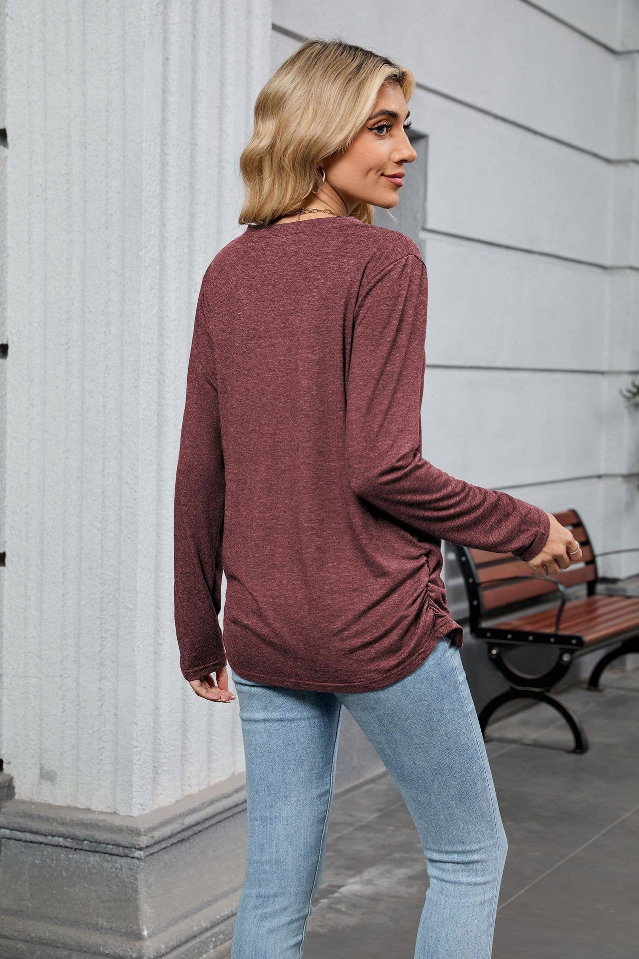 V-neck solid color loose long-sleeved T-shirt