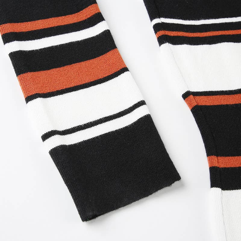 SLOUCHY STRIPED SWEATER IN CONTRASTING COLORS