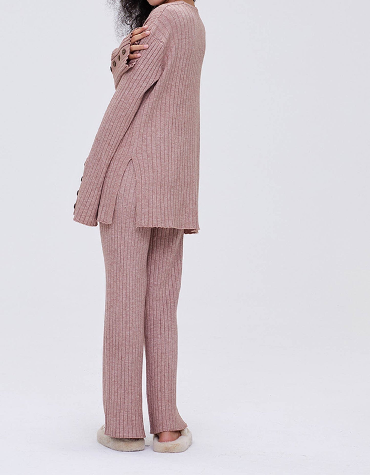 Long sleeves and trousers solid color knit suit