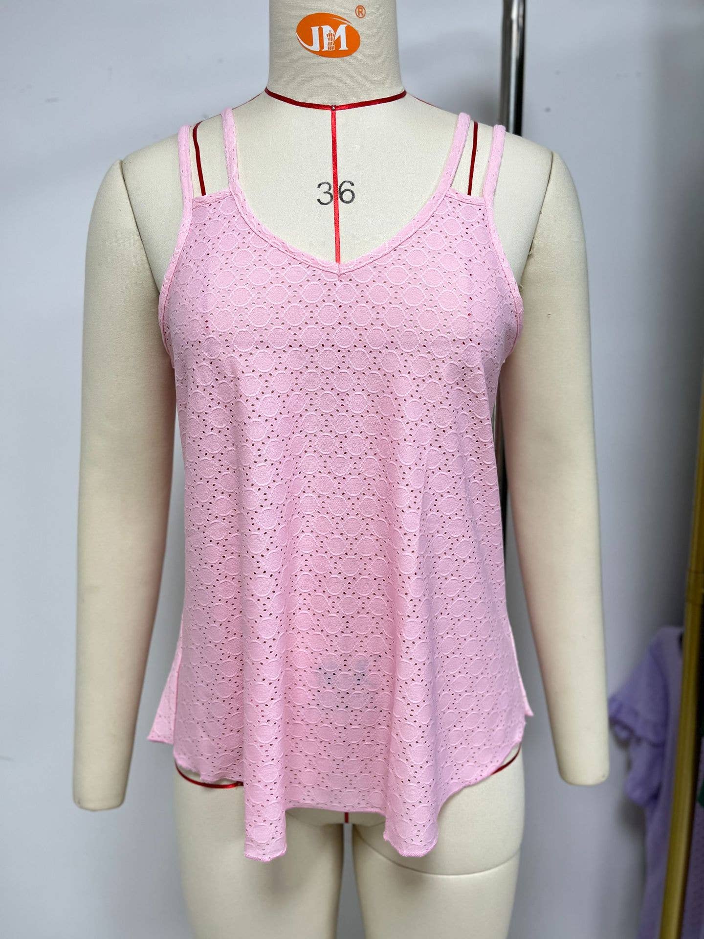 V-neck solid color sleeveless loose tank top