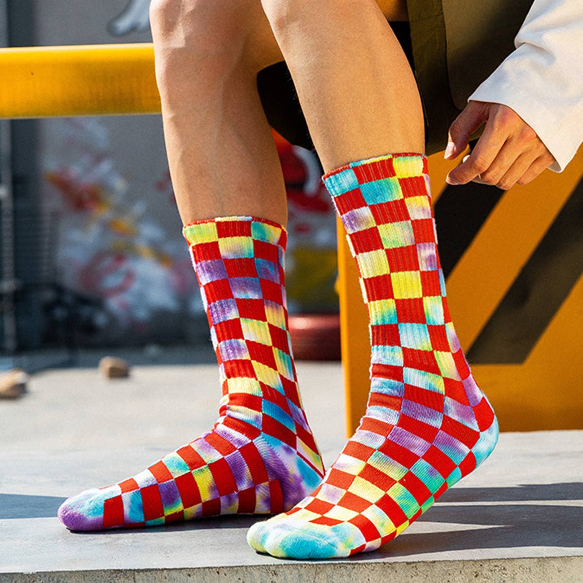 FASHION TIE-DYED CHECKERED SOCKS_CWMS0265