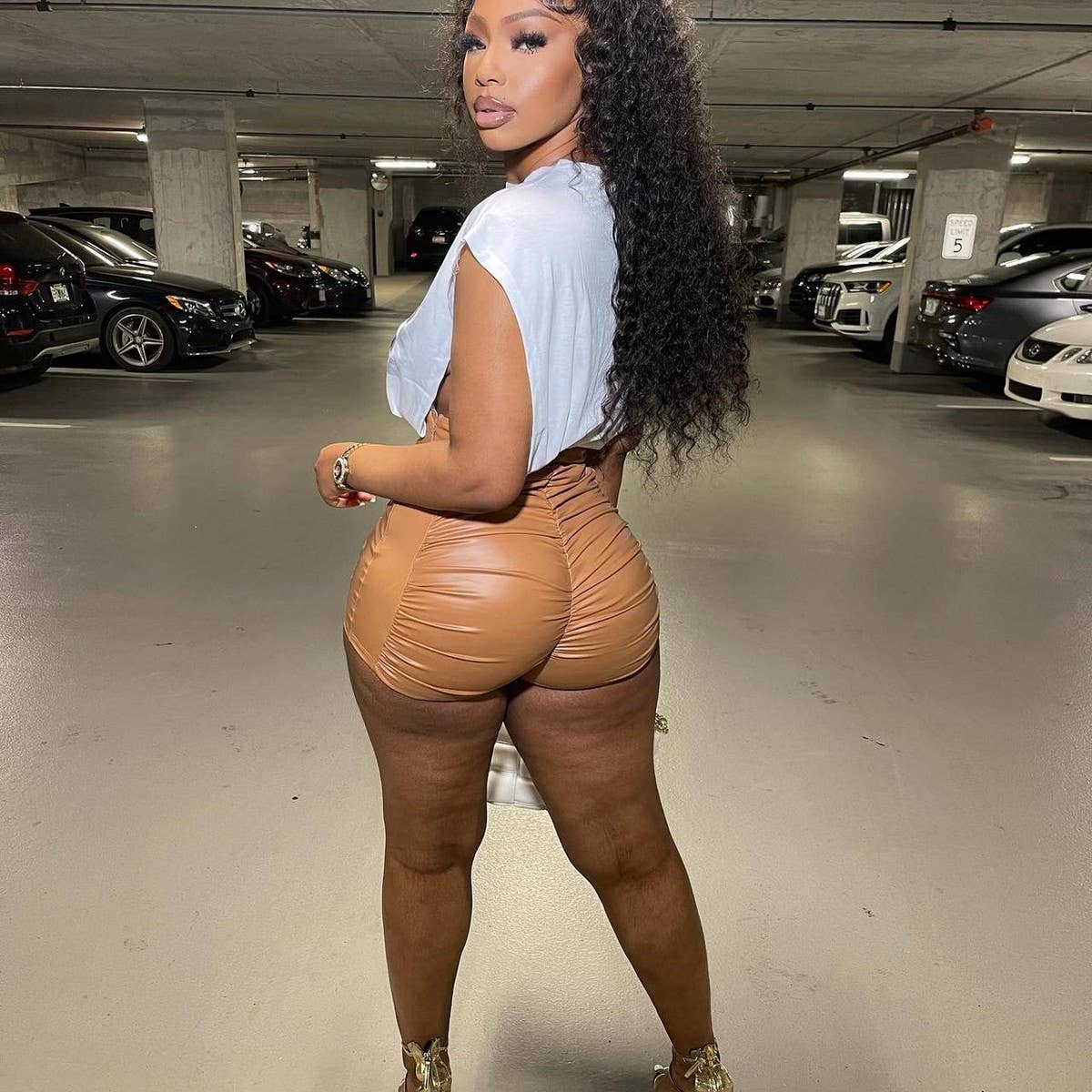 WOMEN FASHIONABLE PLEATED HIGH WAISTED SHORTS_CWBSP0137