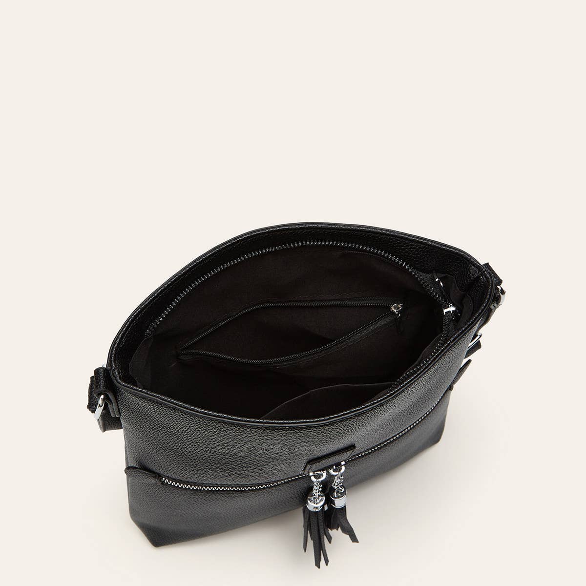 SIMPLE TASSEL LARGE CAPACITY SHOULDER BAG_CWAB2653