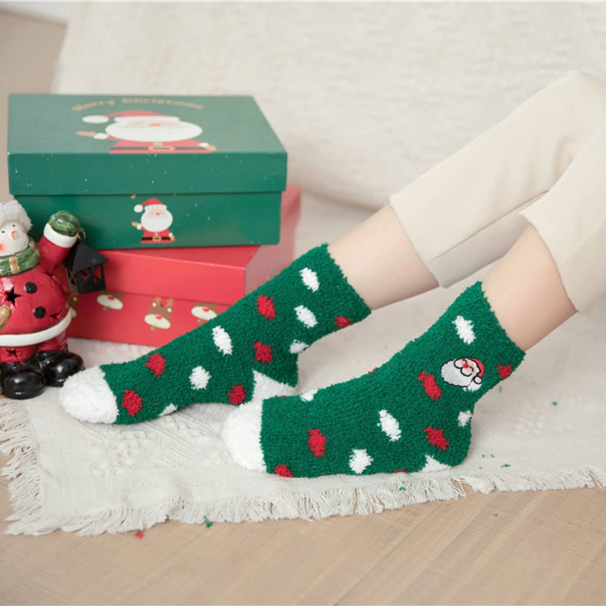 CHRISTMAS EMBROIDERY COZY SOCKS FOR WOMEN