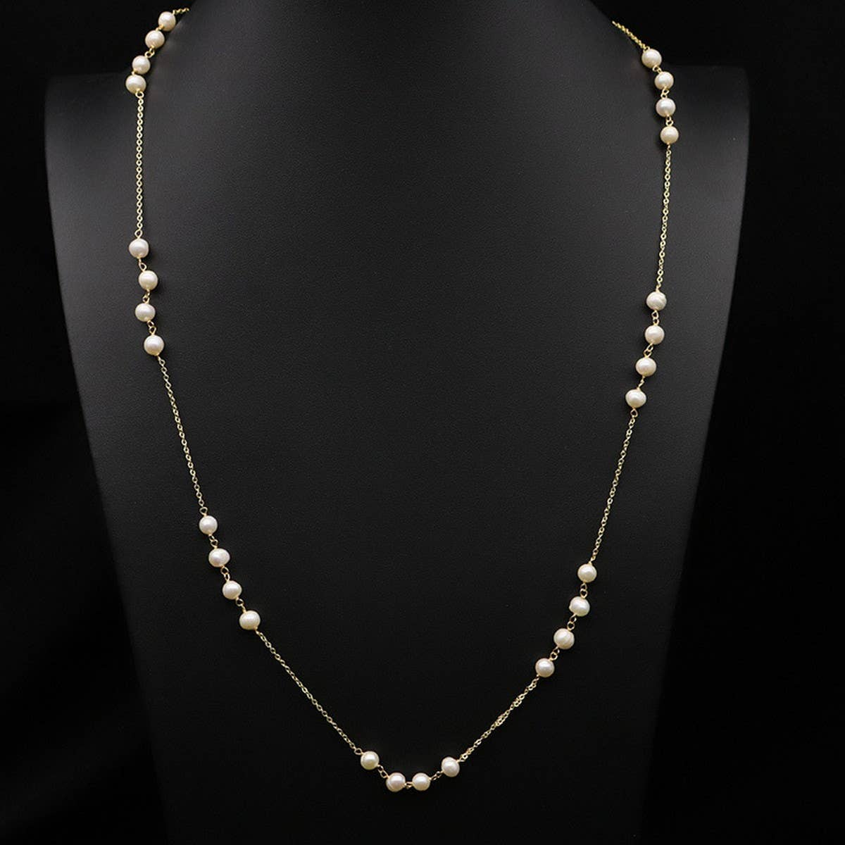 WOMEN'S NATURAL FRESHWATER PEARL NECKLACE
