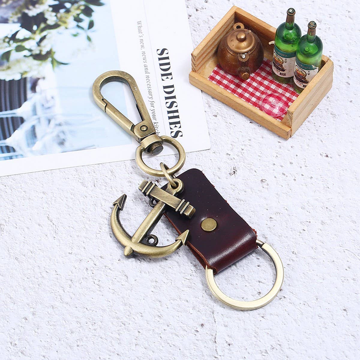 SIMPLE RETRO COWHIDE BRONZE CAR KEYCHAIN_CWMM5041