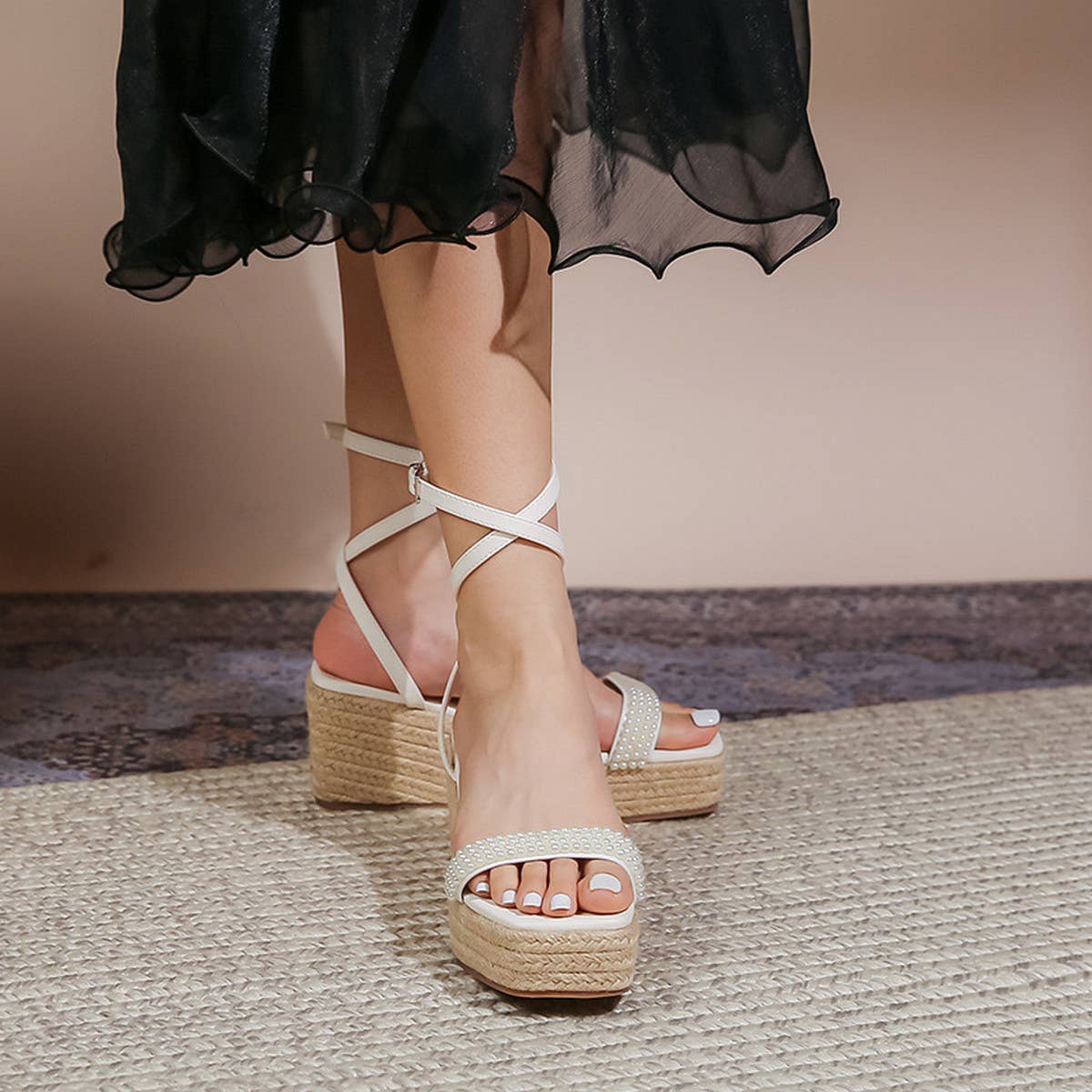 FASHIONABLE SQUARE TOE STRAPPY HIGH HEELS