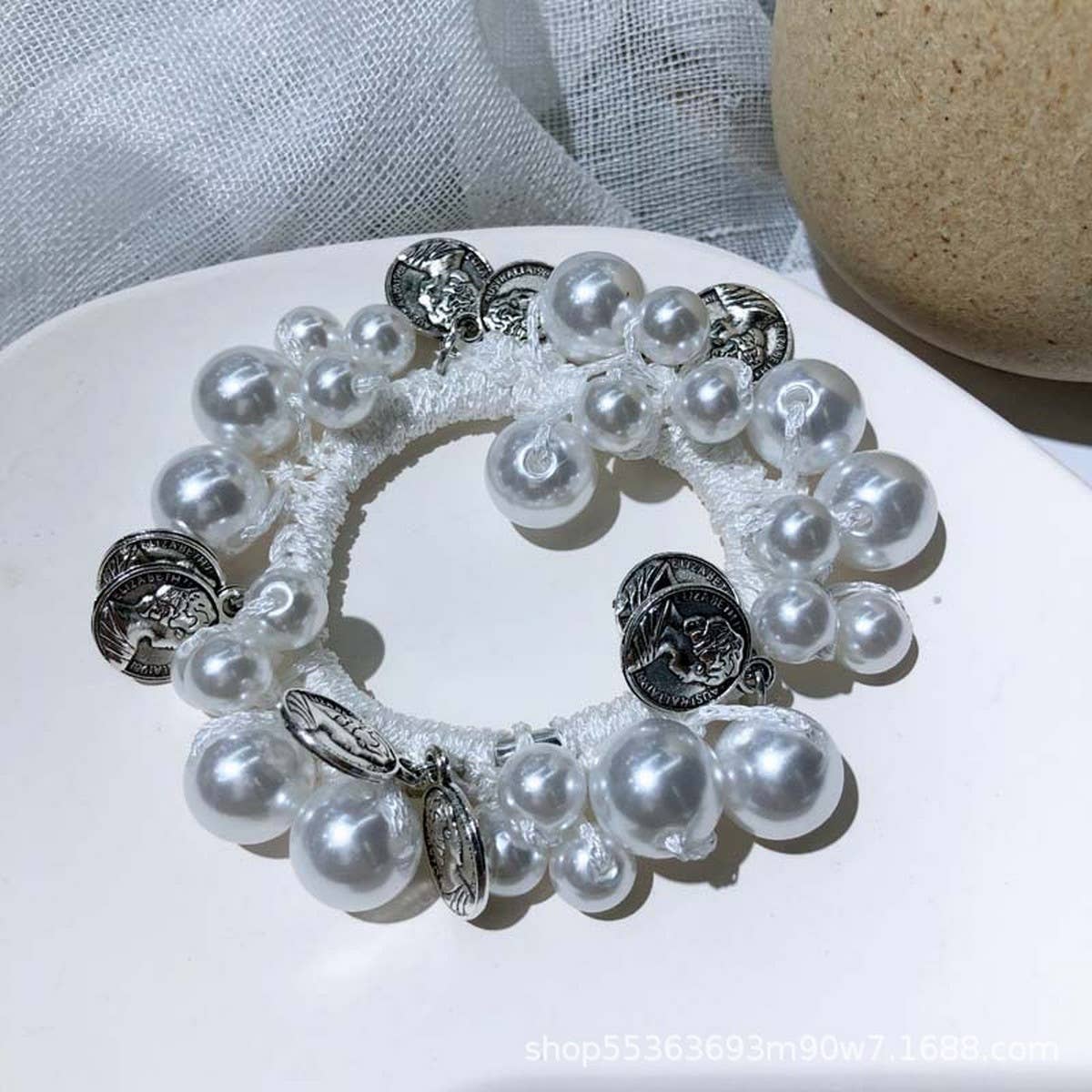 Beaded Hair Tie with Metal Pendant Pearl Band_CWAHA6876