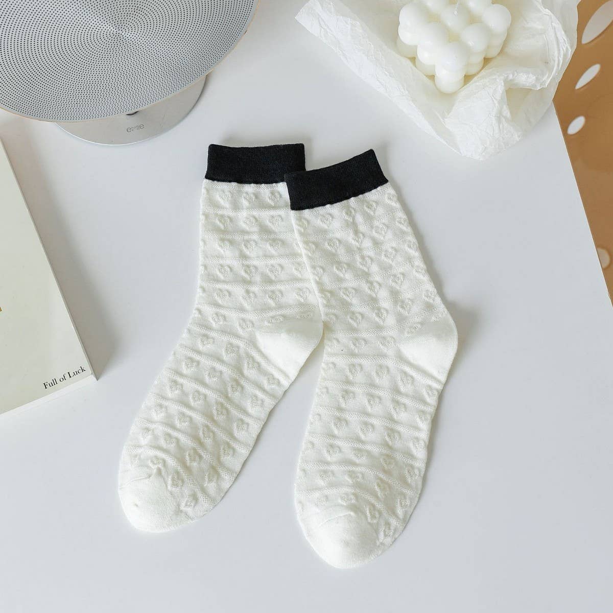 SIMPLE AND FRESH BLACK AND WHITE SOCKS FOR WOMEN