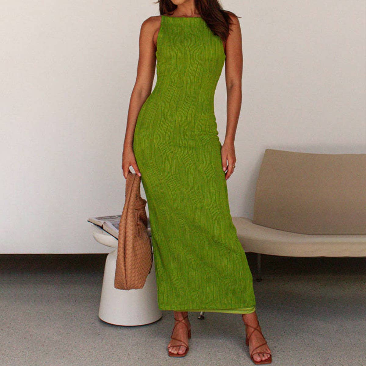 Backless sleeveless slim-fit dress with hip wrap