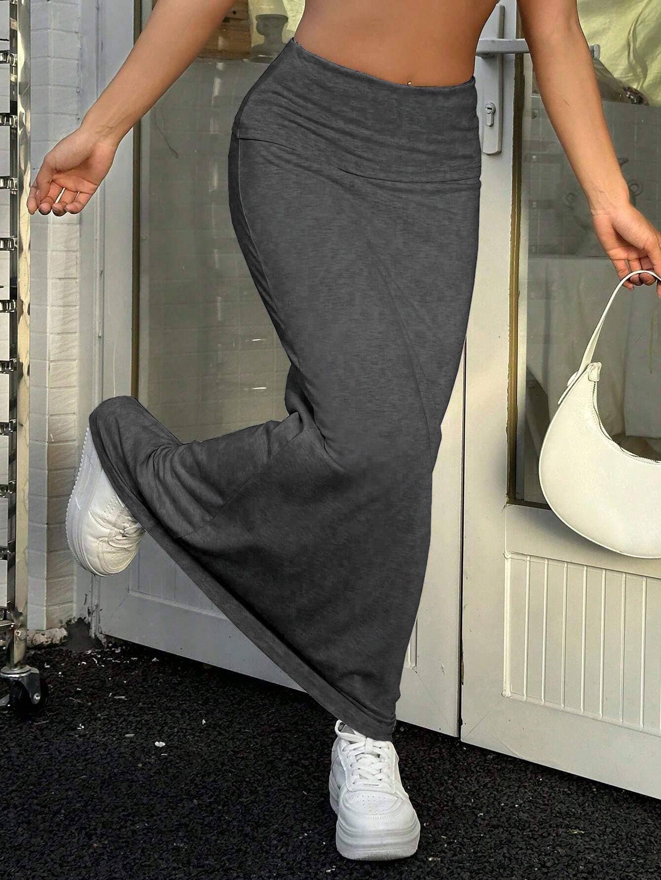 HIGH-WAISTED SLIM-FIT MINIMALIST COMMUTER SKIRT