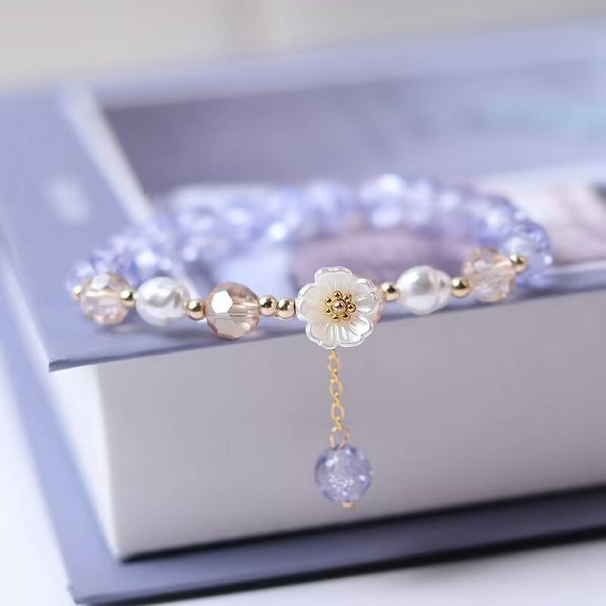 SIMPLE AND EXQUISITE IMITATION CRYSTAL BRACELET