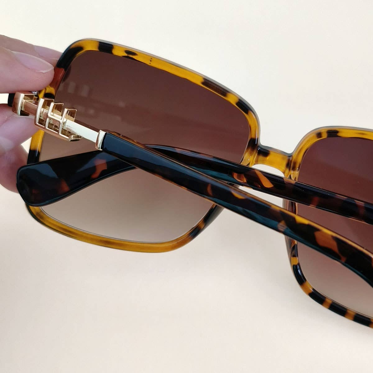 LARGE SQUARE FRAME MULTI-COLOR COLORFUL SUNGLASSES_CWASG0424