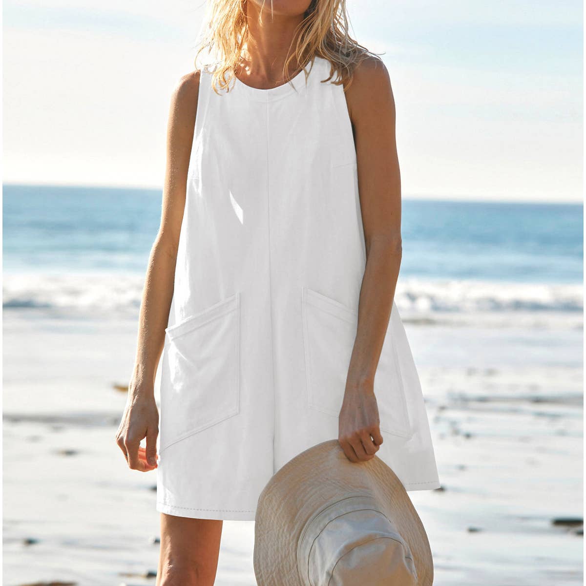 Loose casual backless sleeveless romper