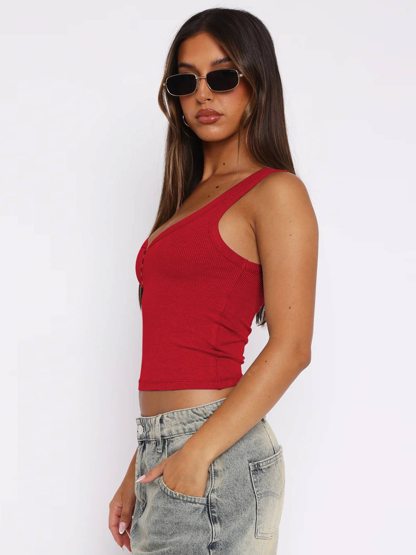Solid color tank top with low-cut U-neck